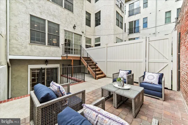 $925,000 | 677 North 15th Street, Philadelphia, PA 19130