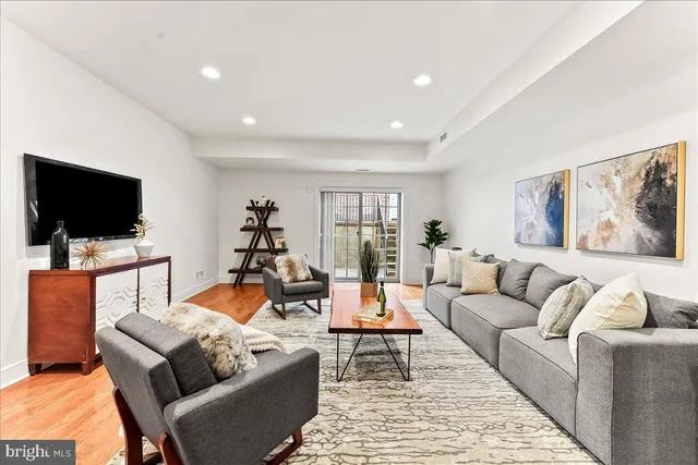 $925,000 | 677 North 15th Street, Philadelphia, PA 19130