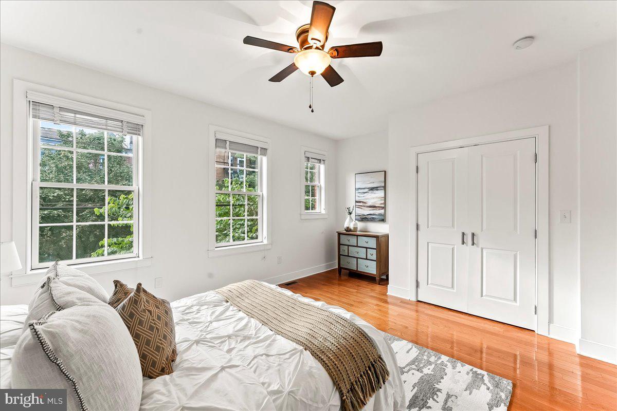 677 North 15th Street Philadelphia, PA 19130 - Photo 27 of 52 a bedroom with a bed and a window