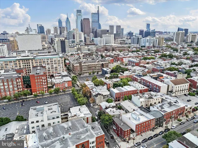 $925,000 | 677 North 15th Street, Philadelphia, PA 19130