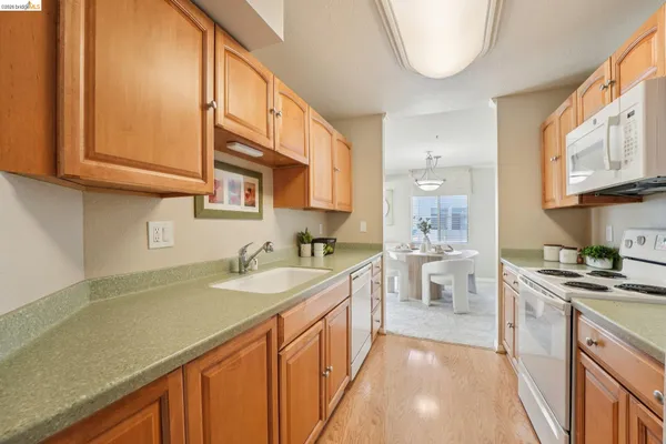 $589,000 | 535 Pierce Street, Unit 3216, Albany, CA 94706