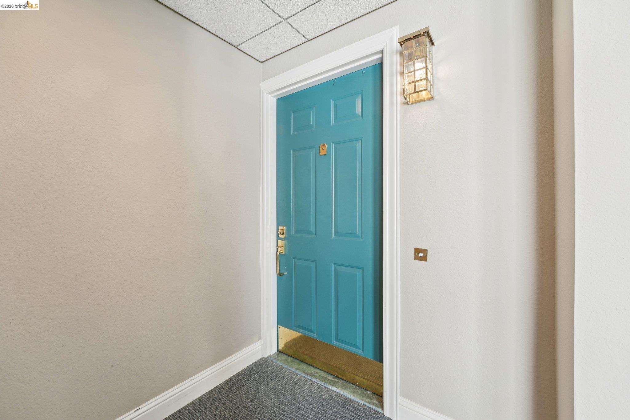 535 Pierce Street, Unit 3216 Albany, CA 94706 - Photo 5 of 47 Property entrance