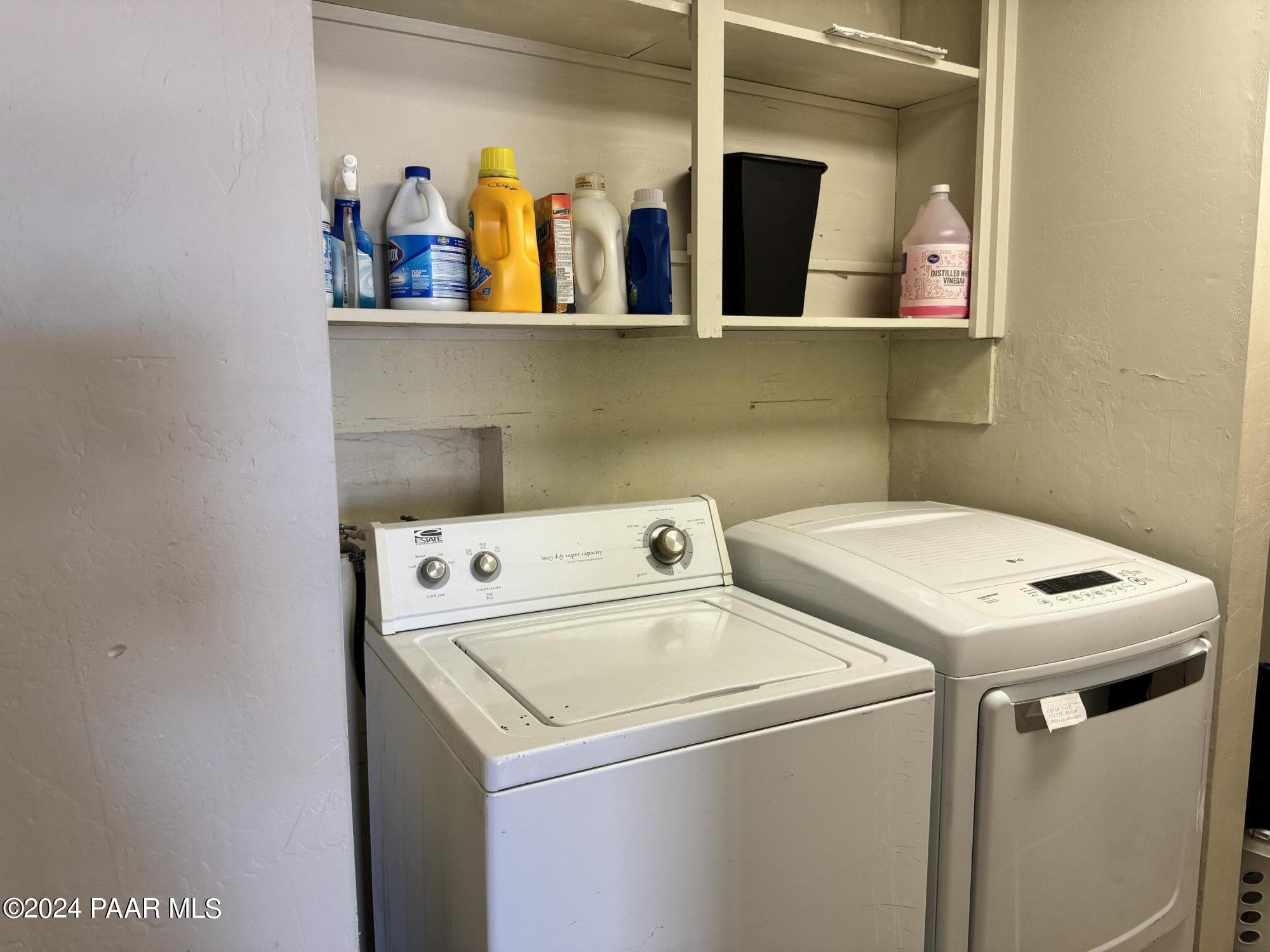 201 Robinson Drive Prescott, AZ 86303 - Photo 28 of 52 a utility room with dryer and washer