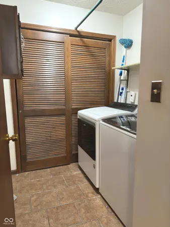 $275,000 | 8341 Christiana Lane, Indianapolis, IN 46256