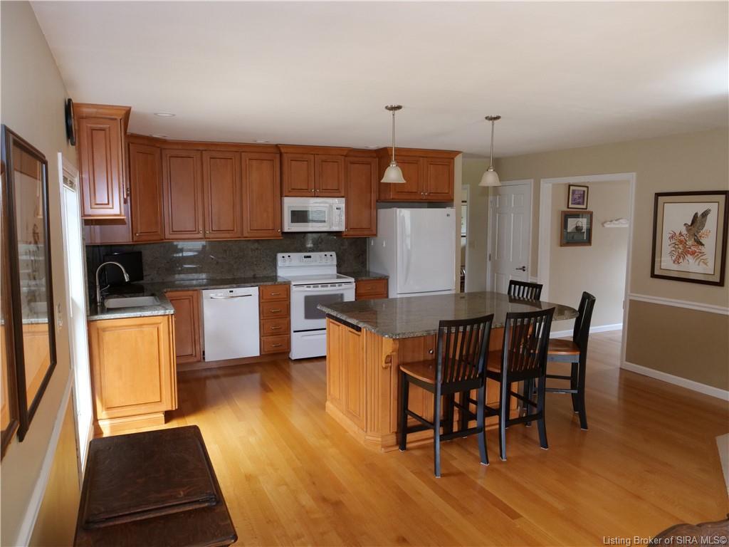 3831 Dogwood Road Floyds Knobs, IN 47119 - Photo 3 of 51