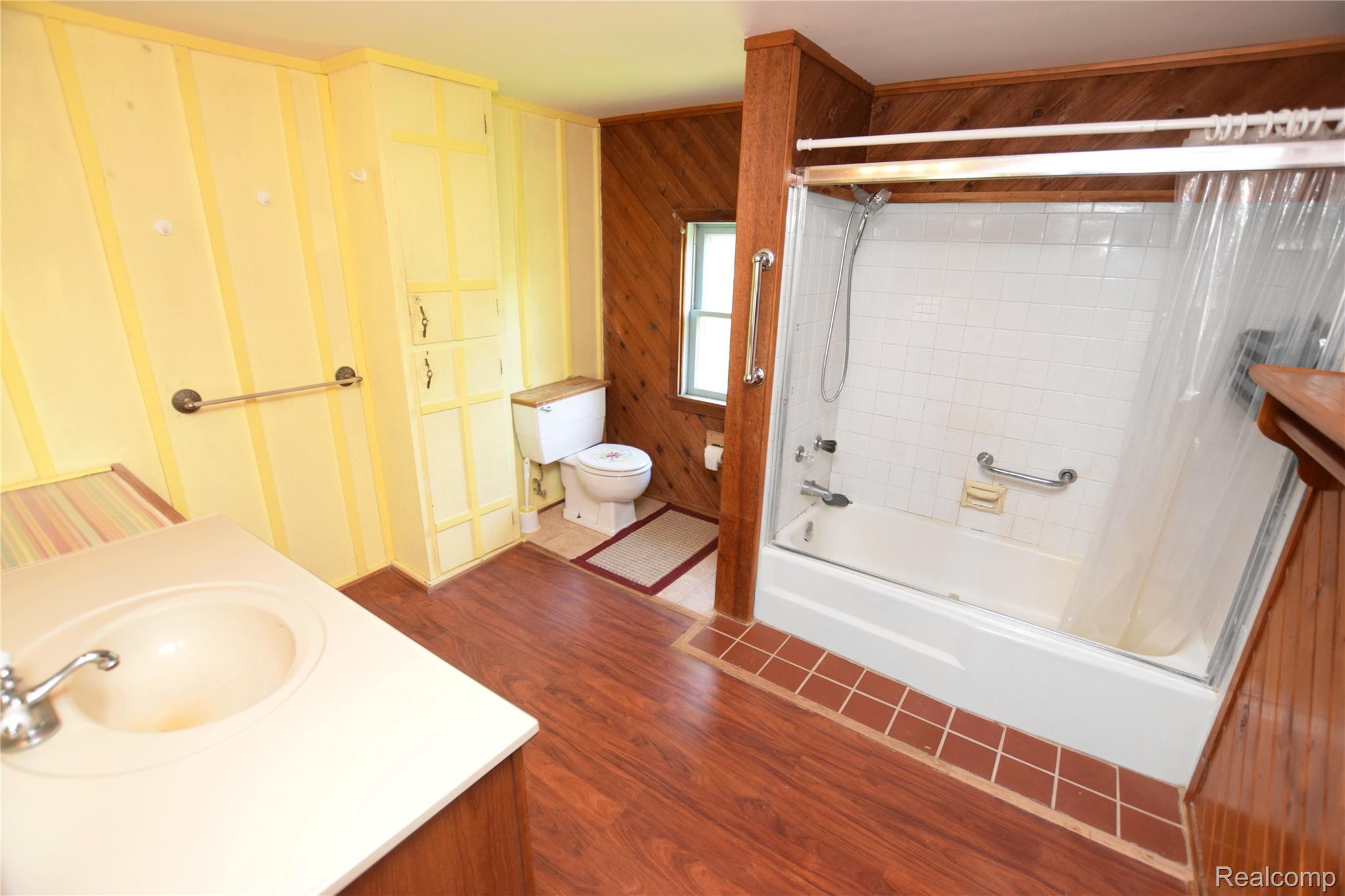 5252 Stimson Road Davison, MI 48423 - Photo 20 of 28 Full Bath - Upper Level
