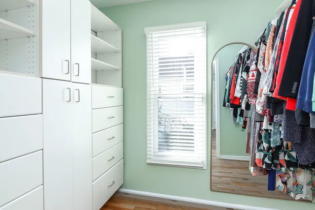 $425,000 | 480 Village Green Road, Naperville, IL 60540