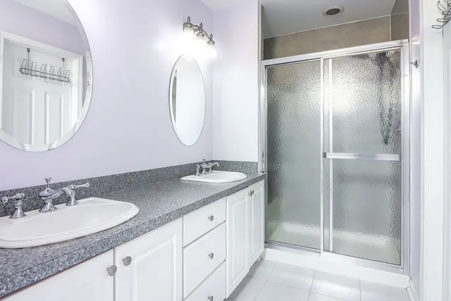 $425,000 | 480 Village Green Road, Naperville, IL 60540