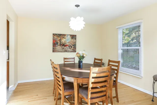 $425,000 | 480 Village Green Road, Naperville, IL 60540