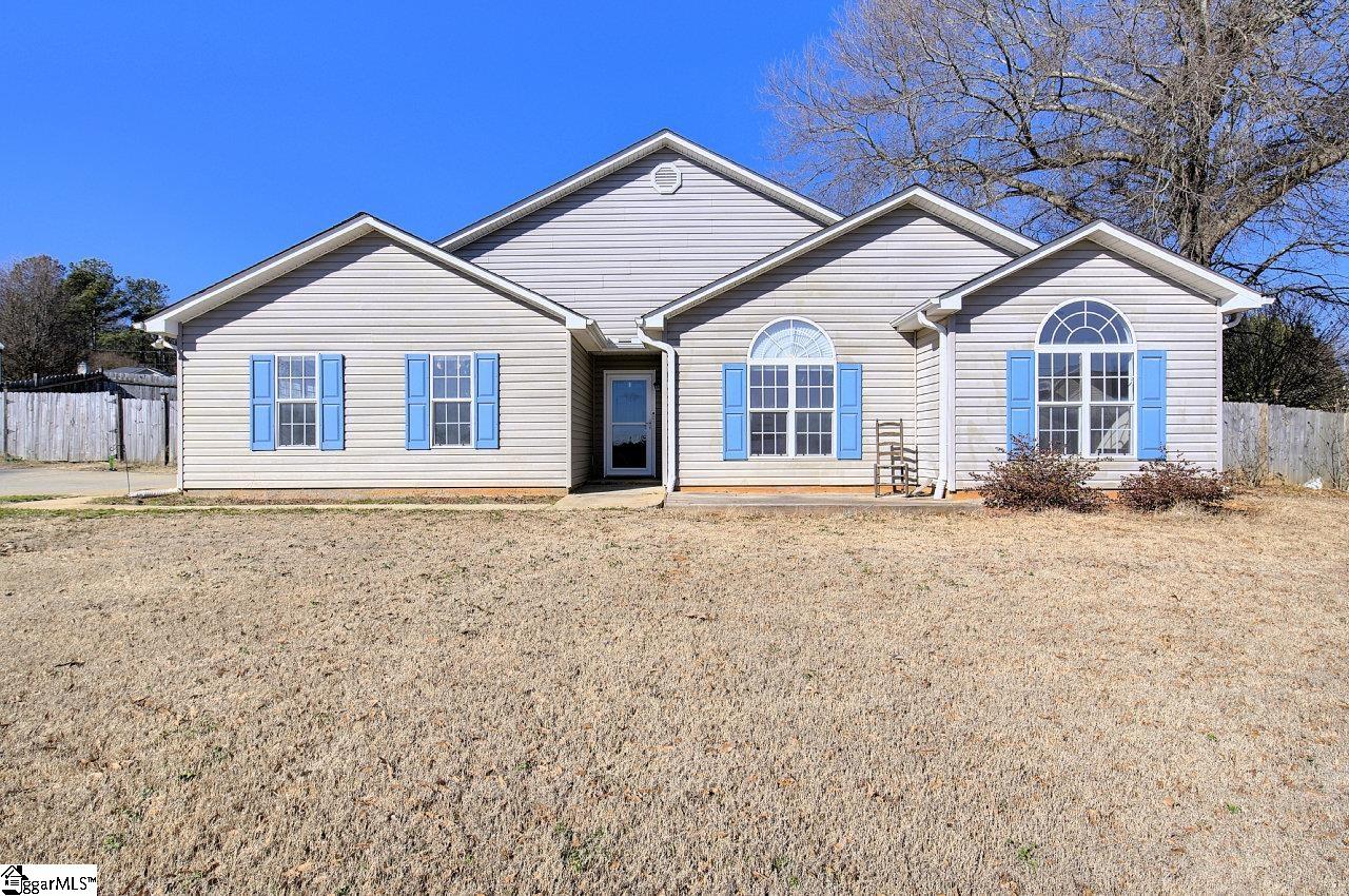 200 Merlin Court Simpsonville, SC 29680 - Photo 1 of 33 Gallery Image 1
