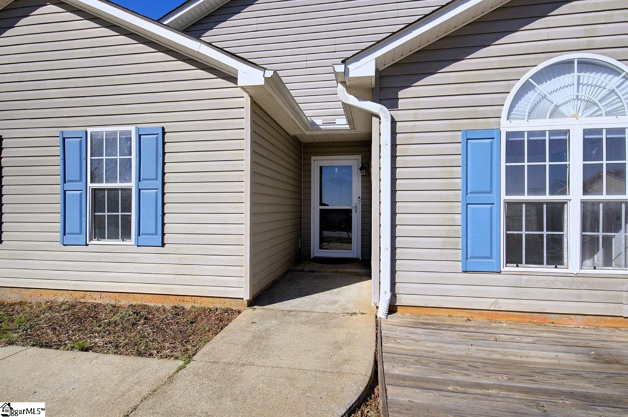 200 Merlin Court Simpsonville, SC 29680 - Photo 2 of 33 Gallery Image 2