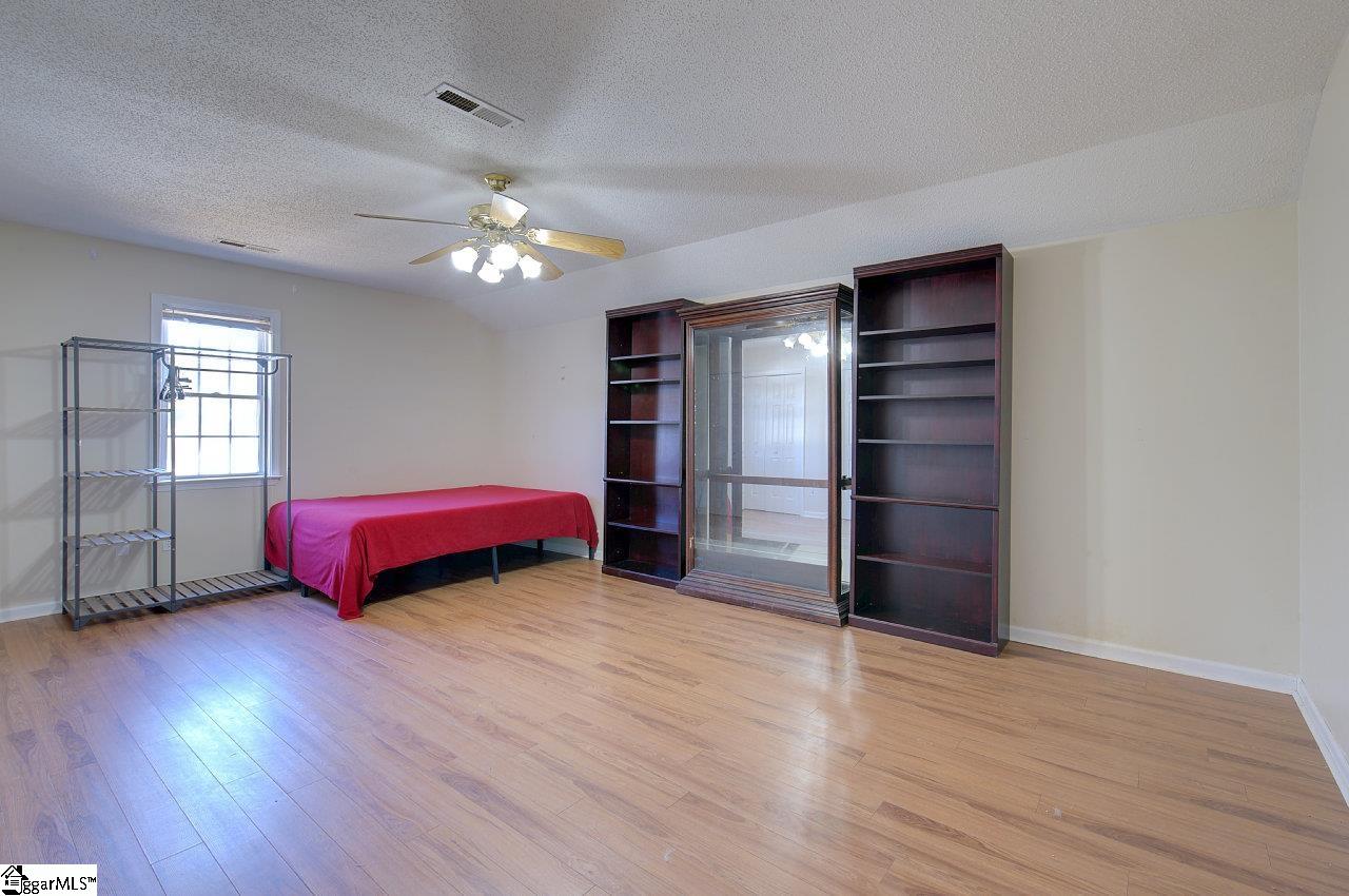 200 Merlin Court Simpsonville, SC 29680 - Photo 22 of 33 Upstairs area - great as bonus room, guest room, office, playroom.....