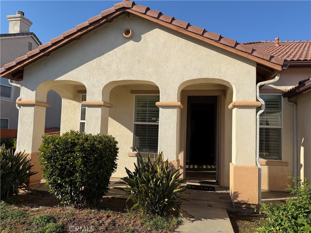 12758 Royal Palm Lane Riverside, CA 92503 - Photo 2 of 27 Gallery Image 2