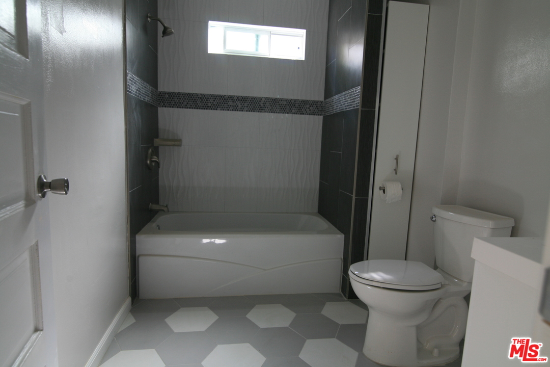 3007 Lime Street Riverside, CA 92501 - Photo 15 of 26