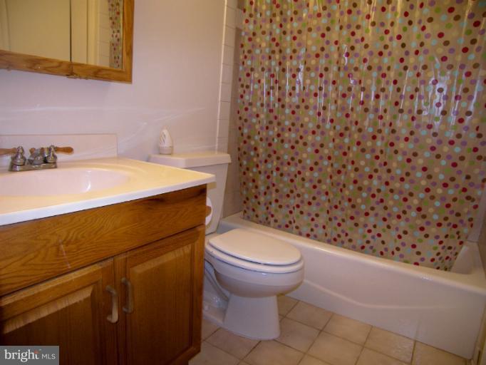 10935 Lawyers Road Reston, VA 20191 - Photo 8 of 30 Bath