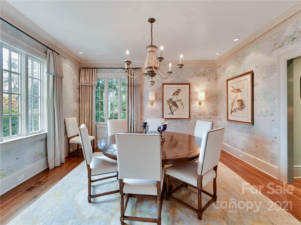 1630 Brandon Road Charlotte, NC 28207 - Photo 4 of 48 Gallery Image 4