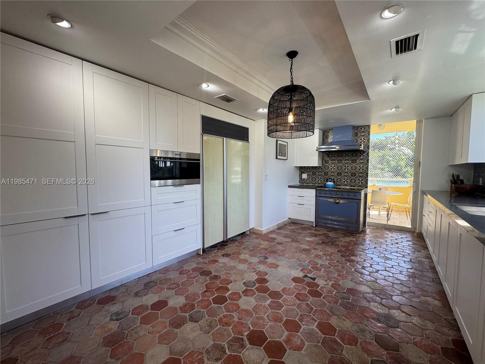 445 Grand Bay Drive, Unit 310 Key Biscayne, FL 33149 - Photo 8 of 26