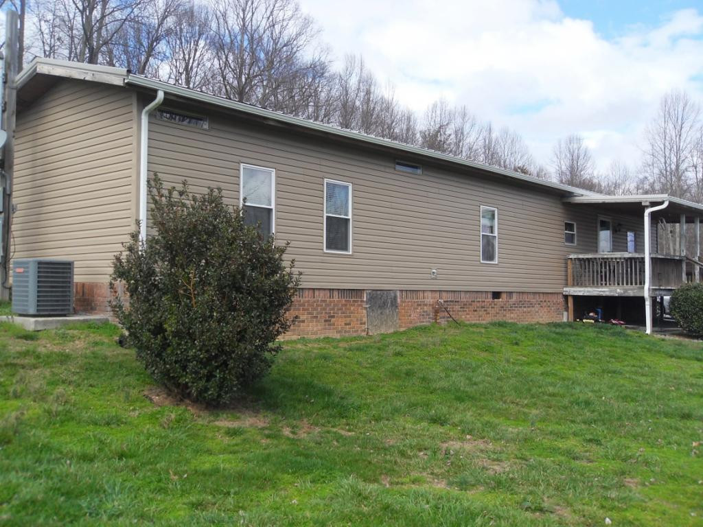 164 Fordtown Road Fall Branch, TN 37656 - Photo 4 of 31 Left front