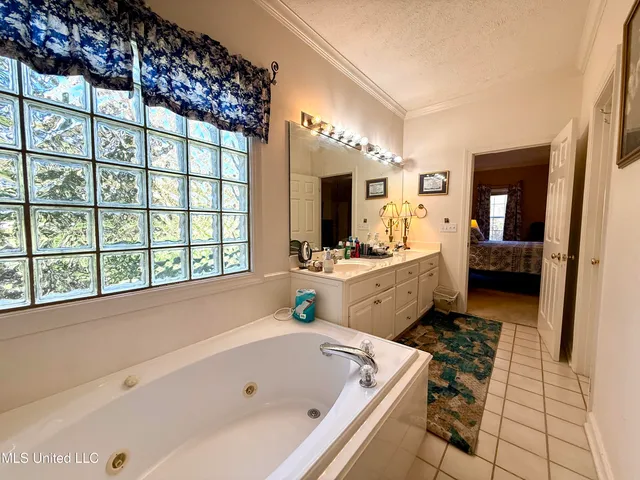 $274,900 | 578 Spring Lake Drive, Pearl, MS 39208