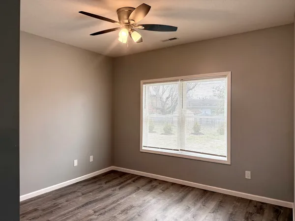 $199,999 | 1104 Midway Court, Marion, IL 62959