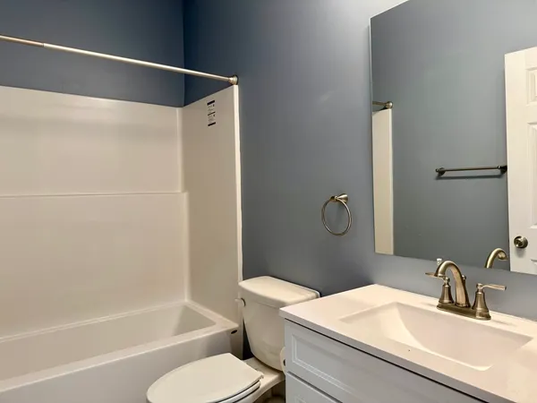 $199,999 | 1104 Midway Court, Marion, IL 62959