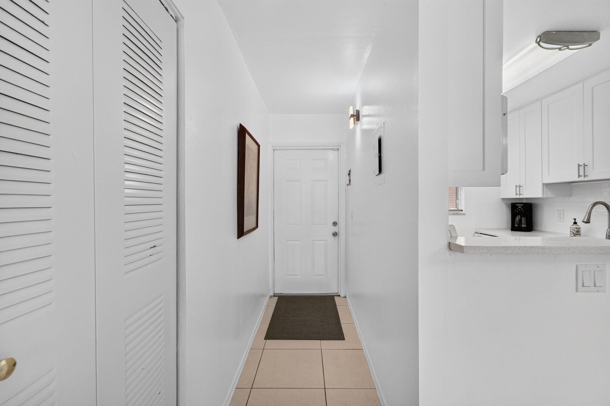 550 Southwest 2nd Avenue, Unit 125 Boca Raton, FL 33432 - Photo 32 of 51 Foyer Entrance