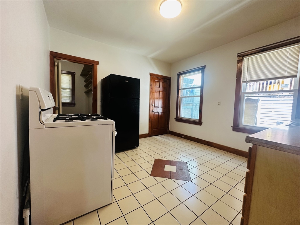 46 Speedwell Street, Unit 2 Boston, MA 02122 - Photo 2 of 8