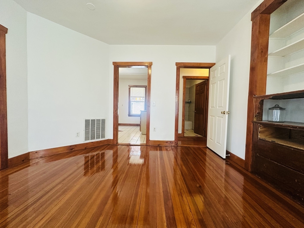 46 Speedwell Street, Unit 2 Boston, MA 02122 - Photo 5 of 8