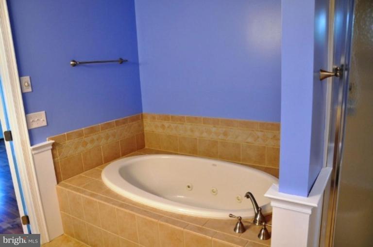 5033 Russell Road Woolford, MD 21677 - Photo 5 of 14 Bath #2