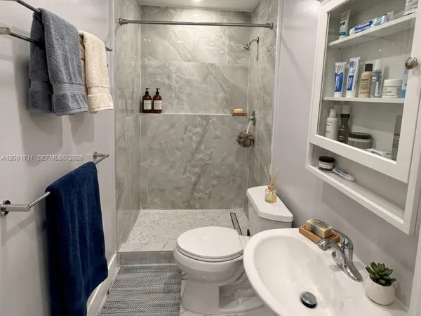 $2,300 | 15841 Northwest 18th Place, Unit A, Miami Gardens, FL 33054