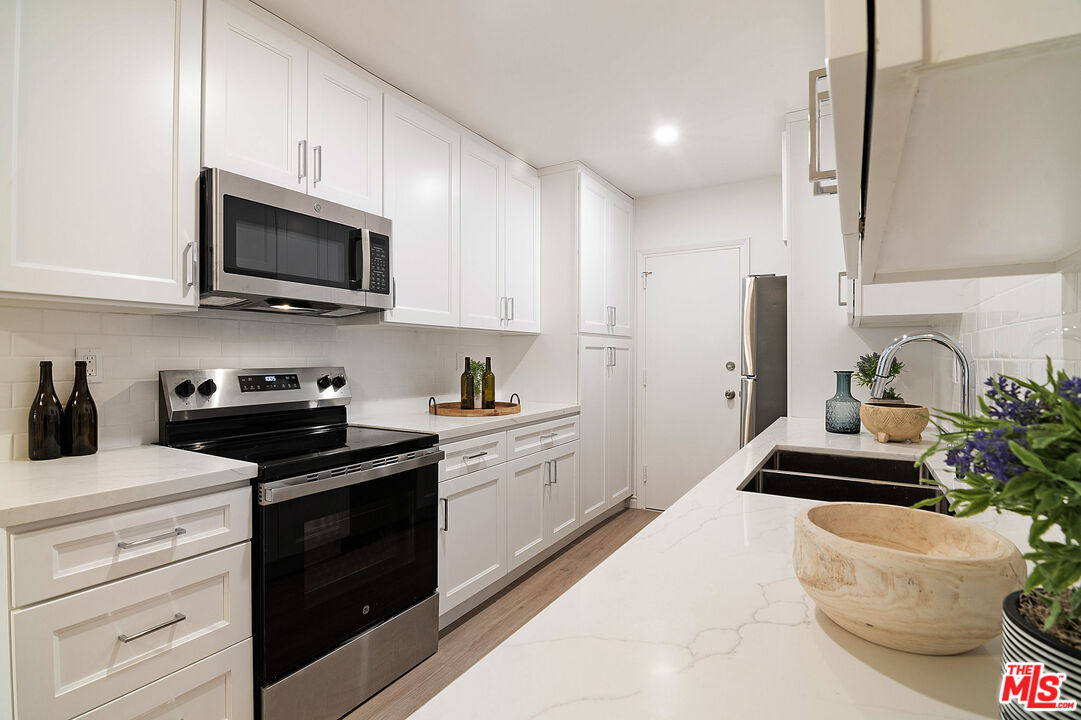 10725 Ohio Avenue, Unit 204 Los Angeles, CA 90024 - Photo 13 of 19