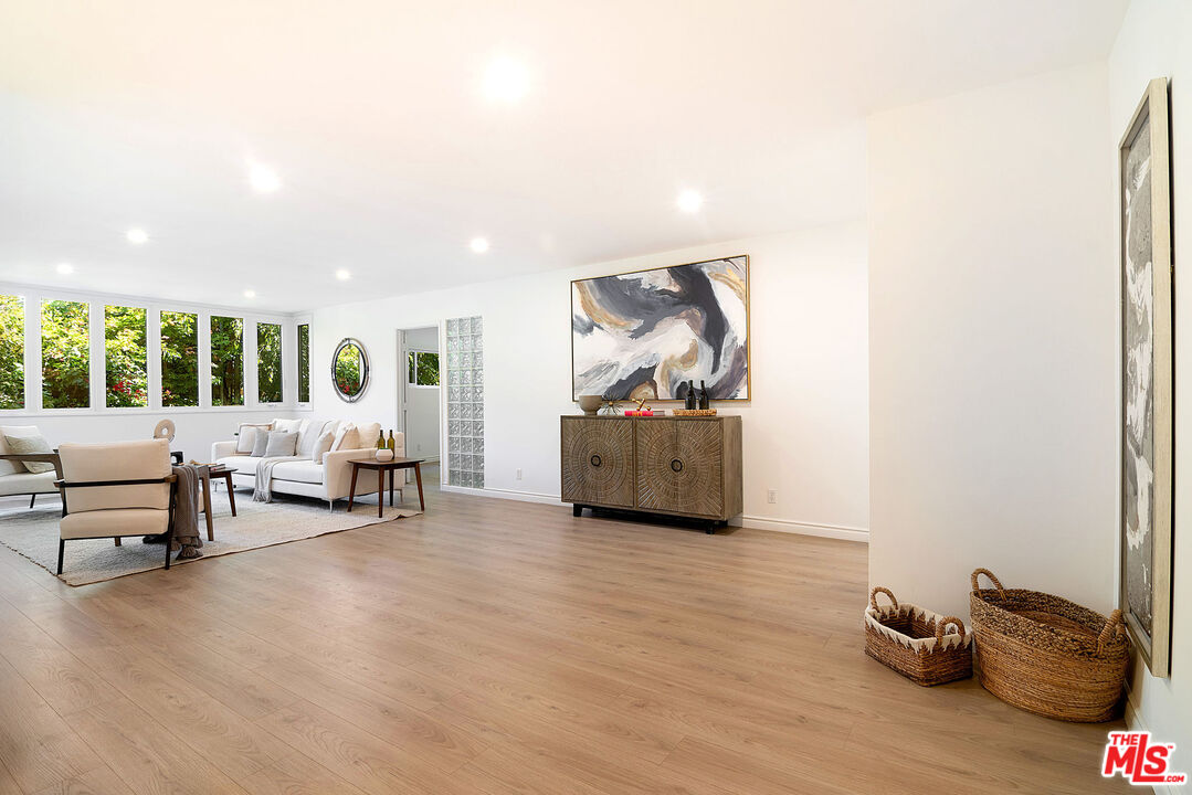 10725 Ohio Avenue, Unit 204 Los Angeles, CA 90024 - Photo 5 of 19