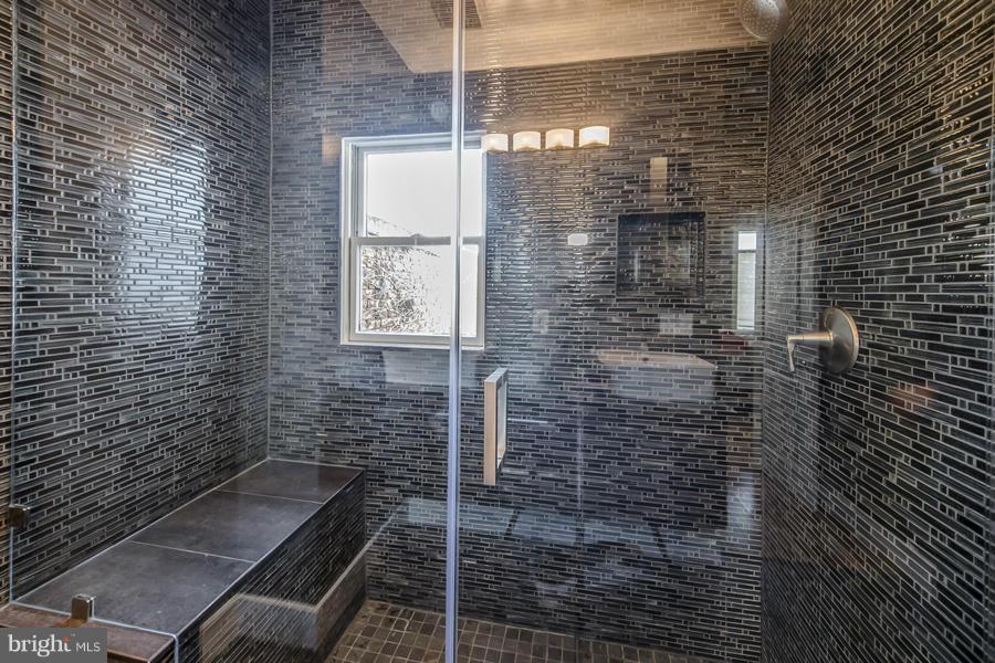 507 O Street Northwest, Unit 5 Washington, DC 20001 - Photo 11 of 22 Bath (Master)