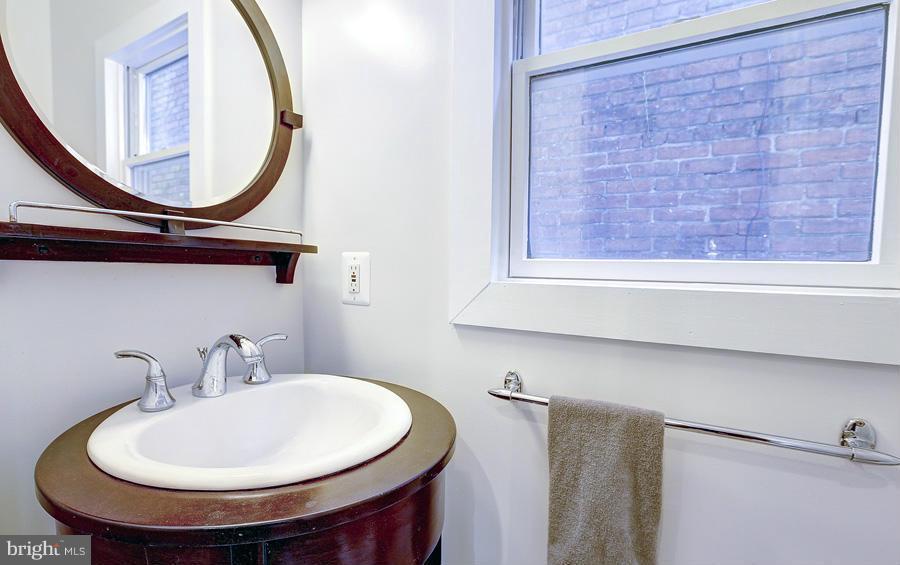 507 O Street Northwest, Unit 5 Washington, DC 20001 - Photo 19 of 22 Bath