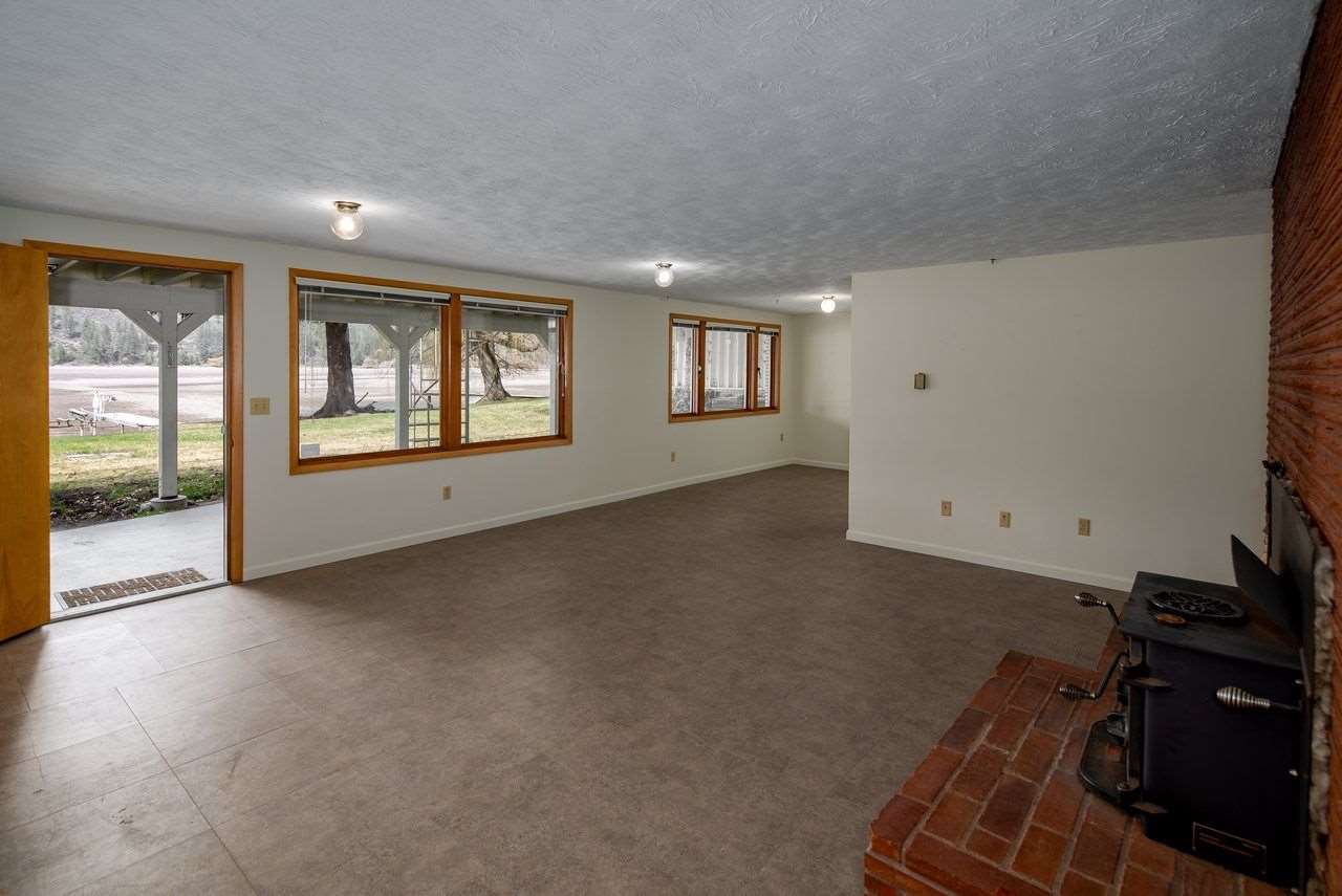 10802 West Olson Road Nine Mile Falls, WA 99026 - Photo 17 of 20 Gallery Image 17