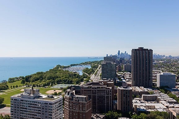 655 West Irving Park Road, Unit 4505 Chicago, IL 60613 - Photo 11 of 19
