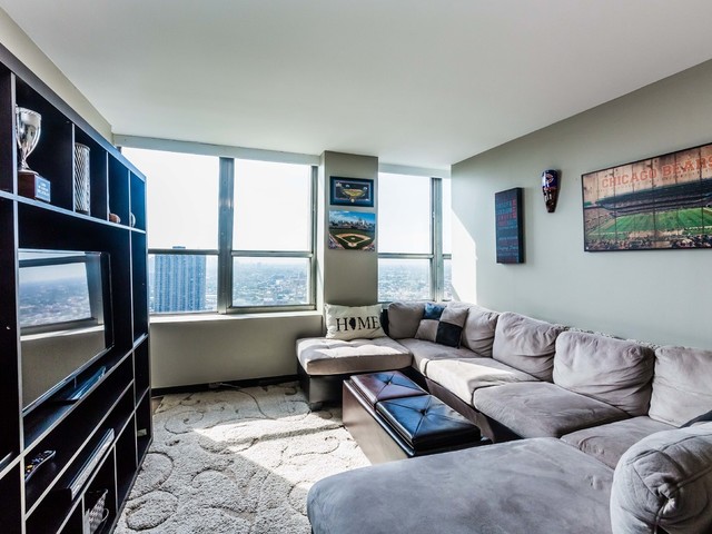 655 West Irving Park Road, Unit 4505 Chicago, IL 60613 - Photo 3 of 19