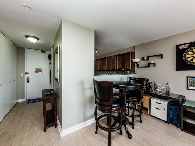 655 West Irving Park Road, Unit 4505 Chicago, IL 60613 - Photo 5 of 19