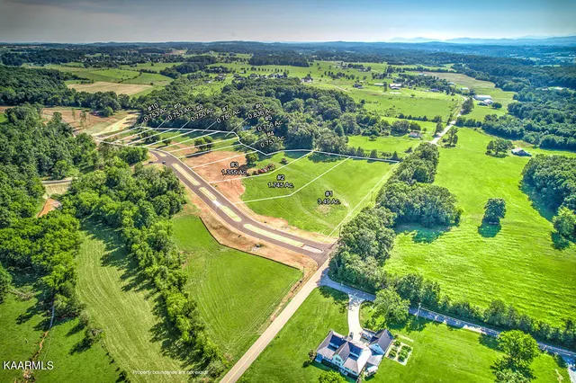 $159,900 | 802 Sophie Drive, Greenback, TN 37742