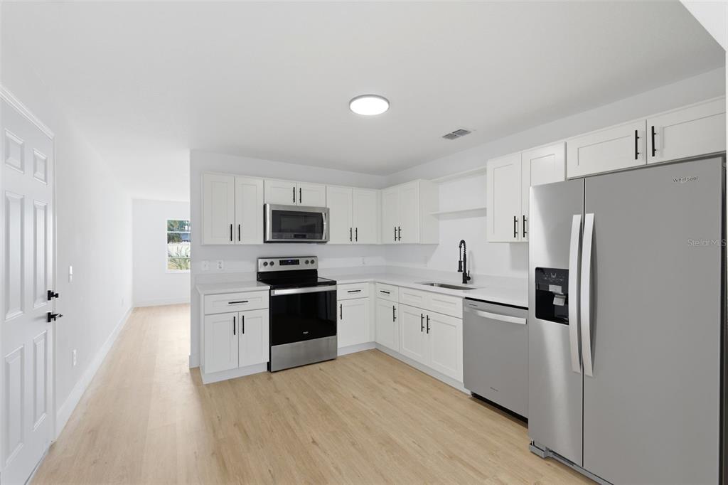 211 Benchor Road Northwest Palm Bay, FL 32907 - Photo 6 of 38