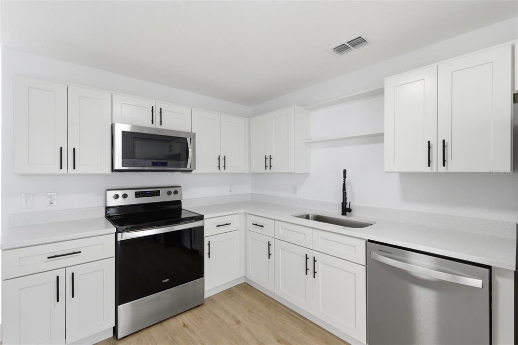 211 Benchor Road Northwest Palm Bay, FL 32907 - Photo 8 of 38