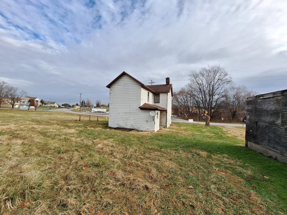 446 Wendel Road Irwin, PA 15642 - Photo 2 of 19 Gallery Image 2