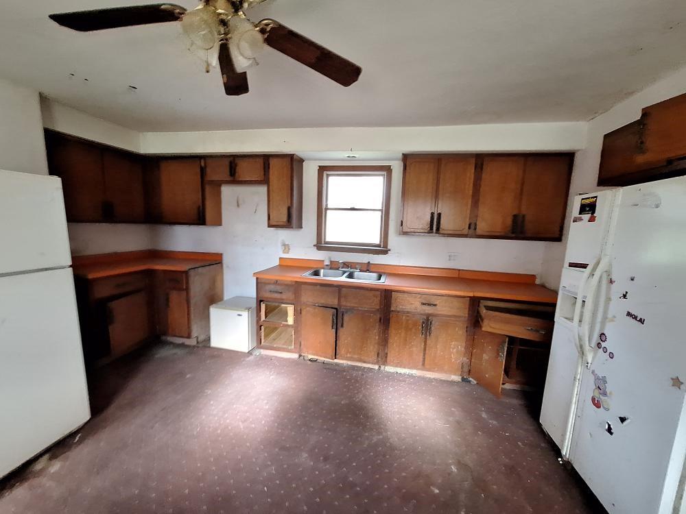 446 Wendel Road Irwin, PA 15642 - Photo 8 of 19 Gallery Image 8