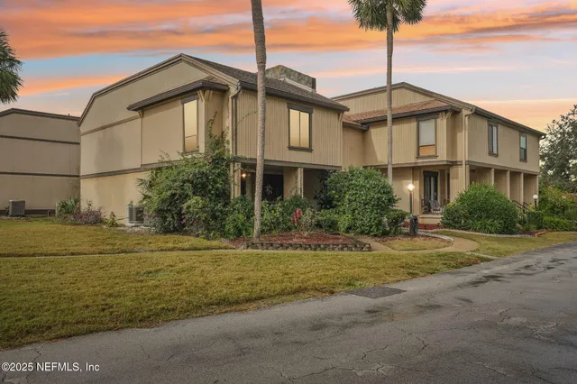 $193,000 | 7754 Las Palmas Way, Unit 135, Jacksonville, FL 32256