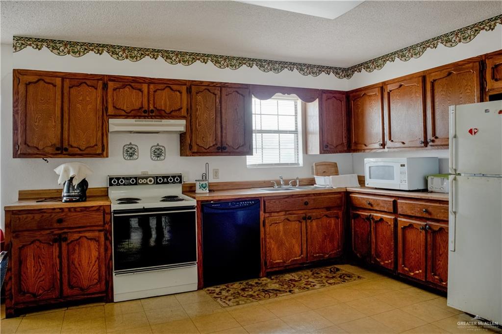 849 Clark Street Donna, TX 78537 - Photo 5 of 14