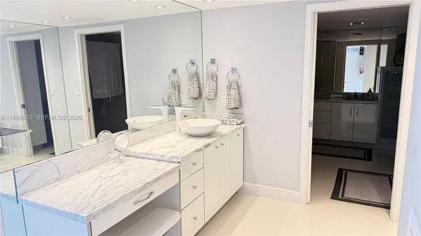 $9,000 | 19707 Turnberry Way, Unit TH6, Aventura, FL 33180