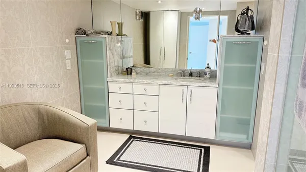 $9,000 | 19707 Turnberry Way, Unit TH6, Aventura, FL 33180