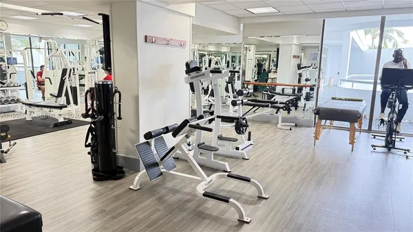 $9,000 | 19707 Turnberry Way, Unit TH6, Aventura, FL 33180