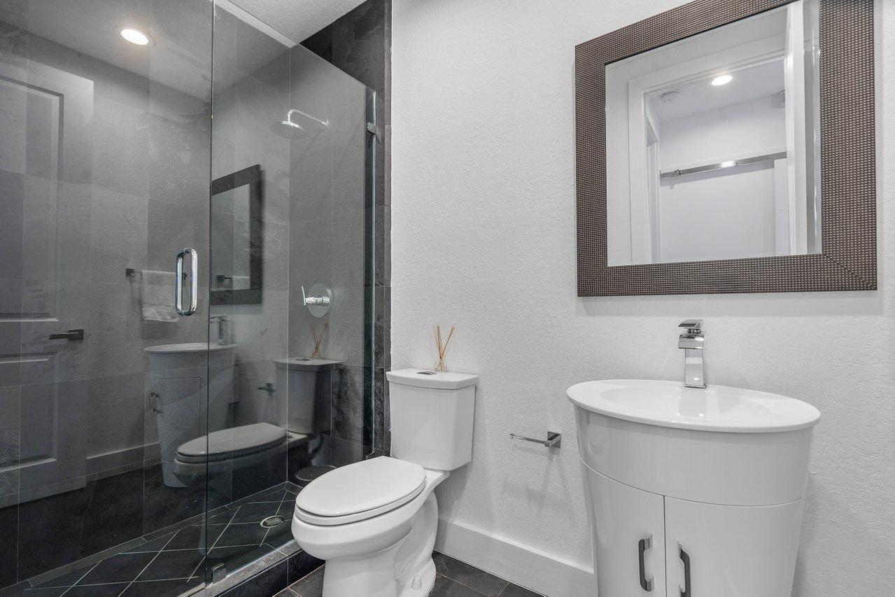 120 Beverly Road West Palm Beach, FL 33405 - Photo 25 of 43 120BEVERLY17