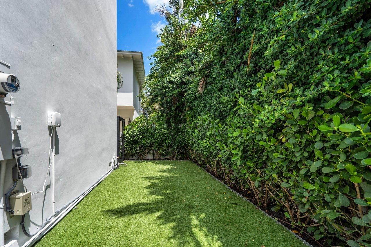 120 Beverly Road West Palm Beach, FL 33405 - Photo 35 of 43 120BEVERLY25